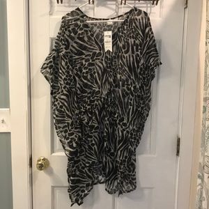 Black and white beach cover up